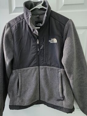 The North Face Women's Gray Two-Tone Teddy Fleece Jacket